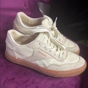 Reebok Cream Sneakers with Pink Sole